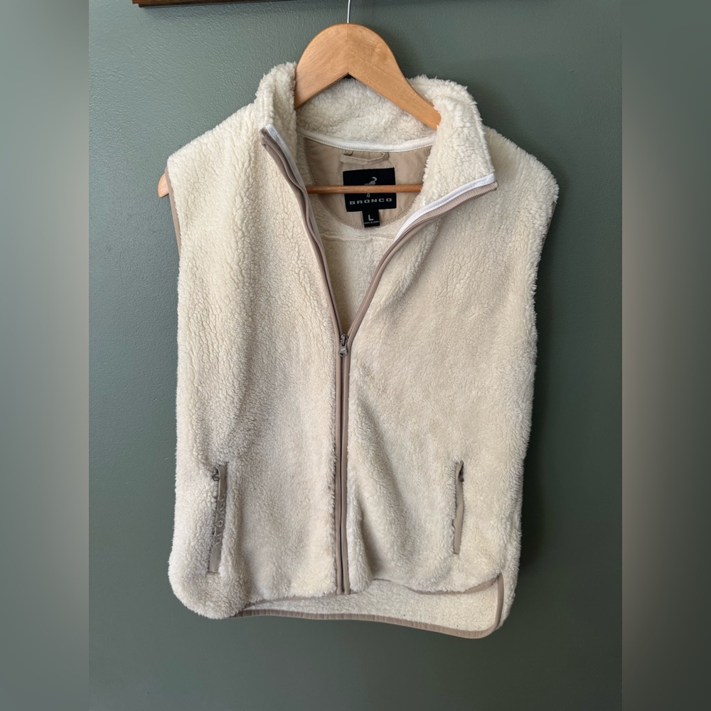 Ford Bronco Womens Cream Knit Sherpa Vest